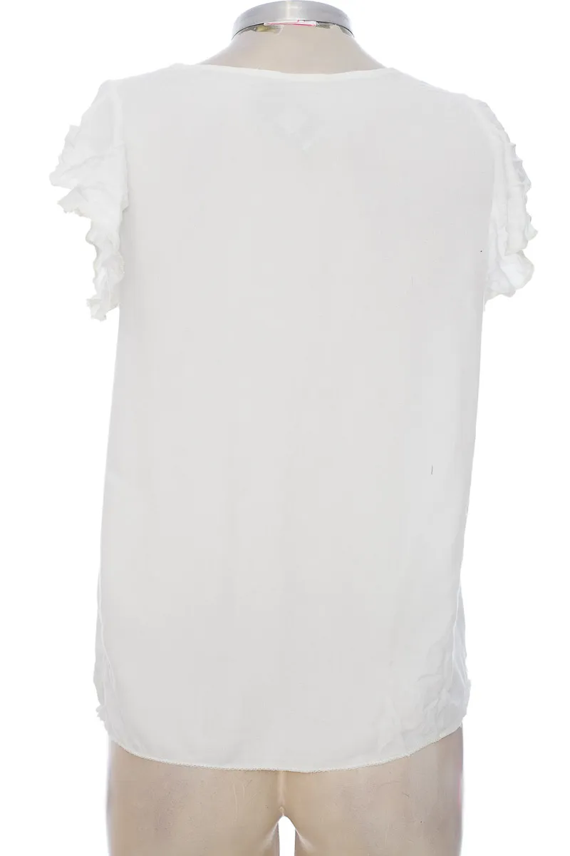 BLUSA COLOR BLANCO  CLOSEANDO