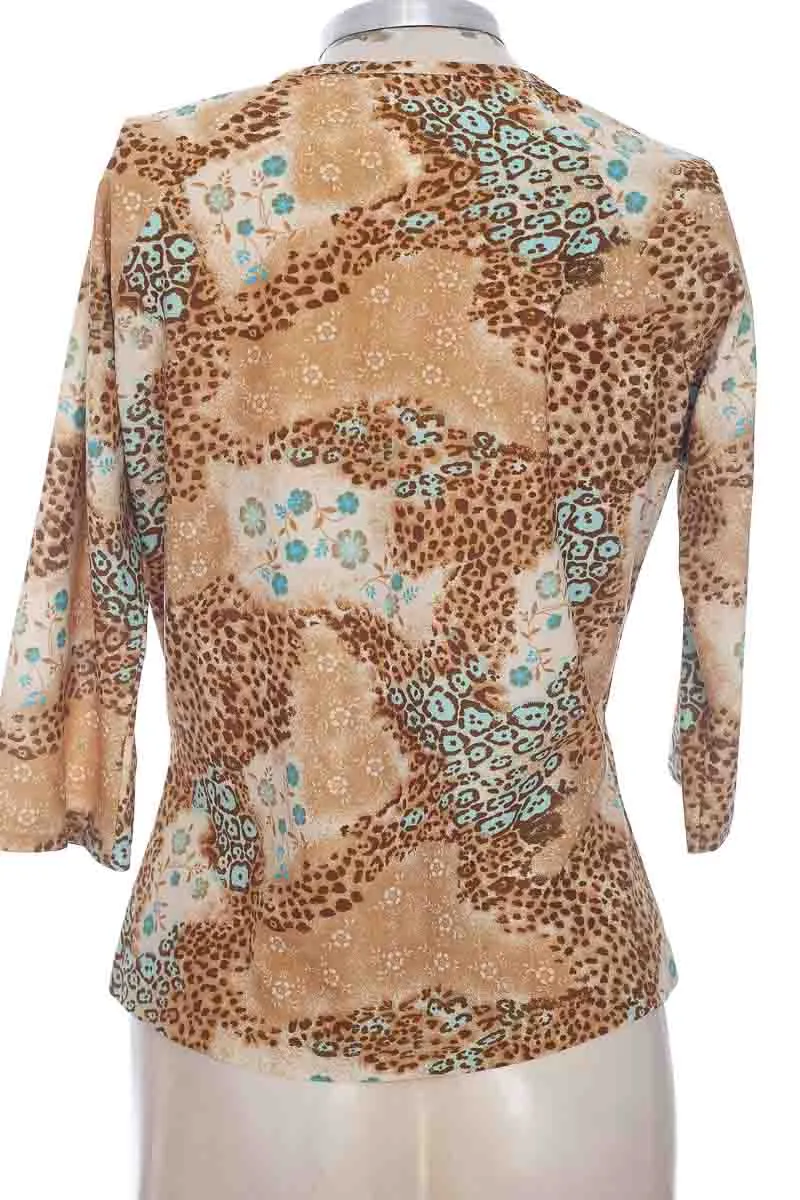 BLUSA COLOR CAFé  CLOSEANDO