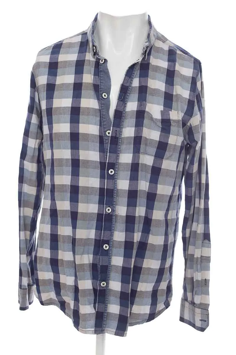 CAMISA COLOR AZUL  CLOSEANDO