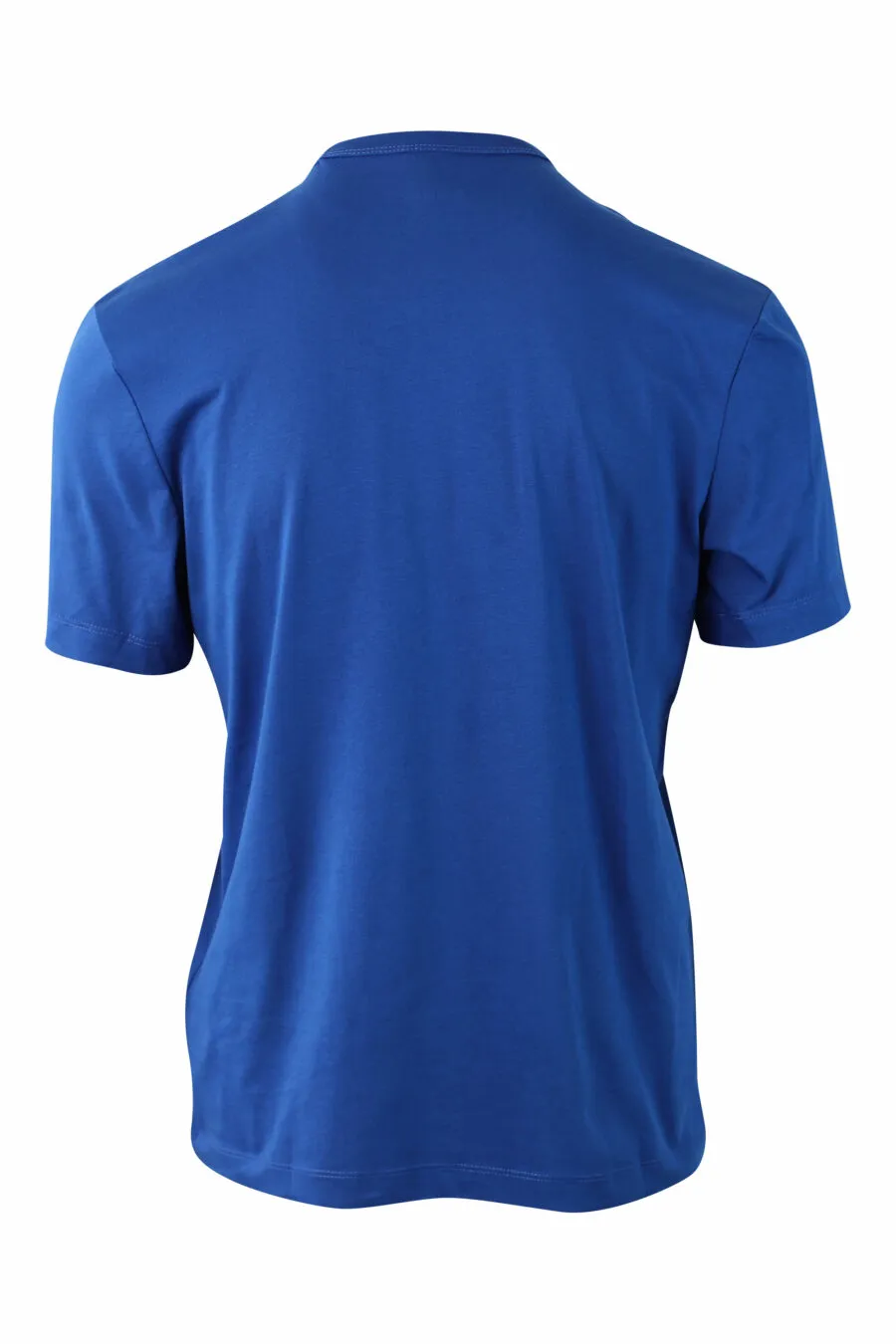 Camiseta azul con minilogo escudo