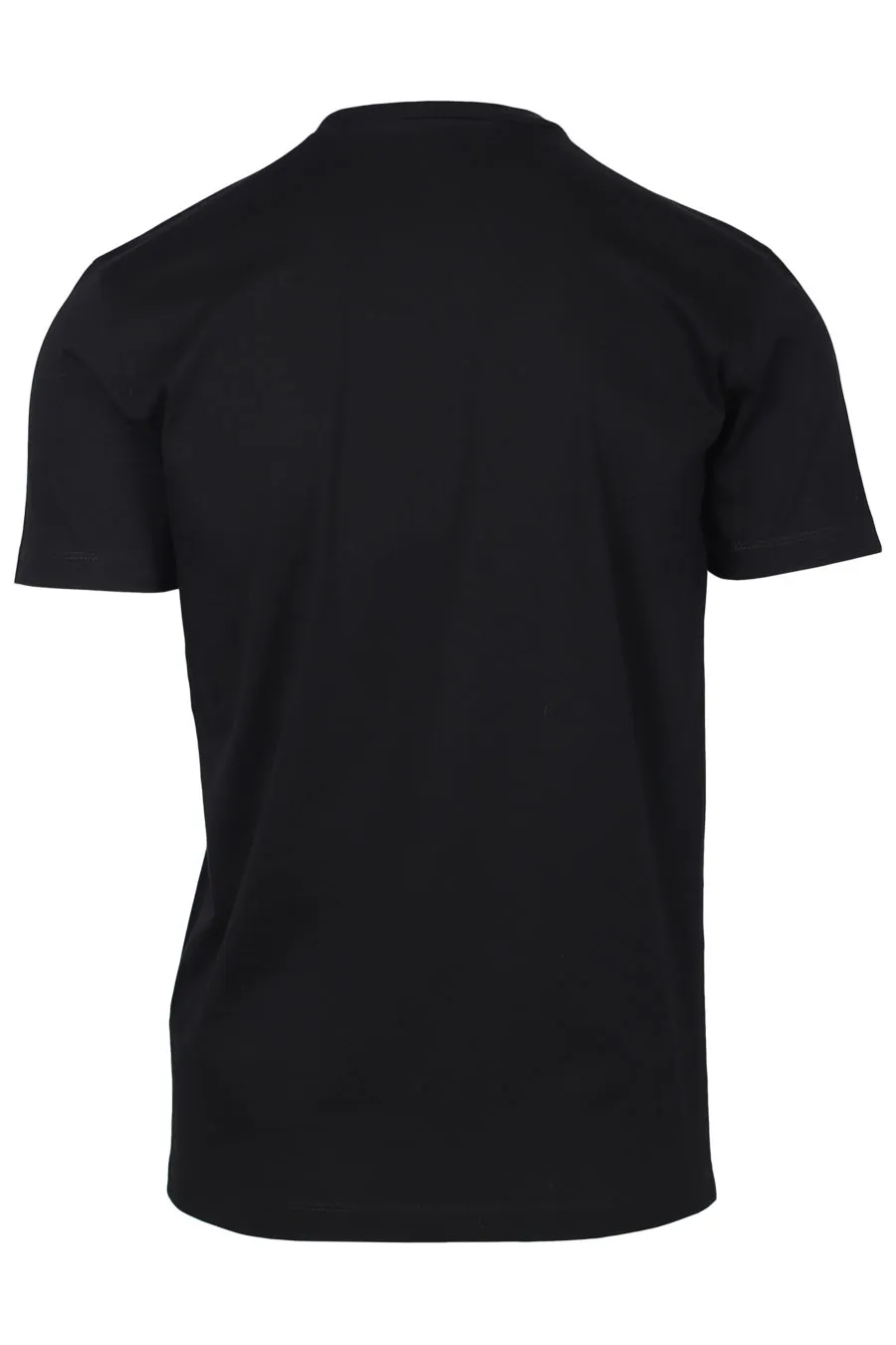 Camiseta negra con logo 