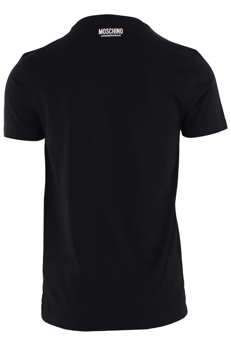 Camiseta negra con logo en cinta en hombros