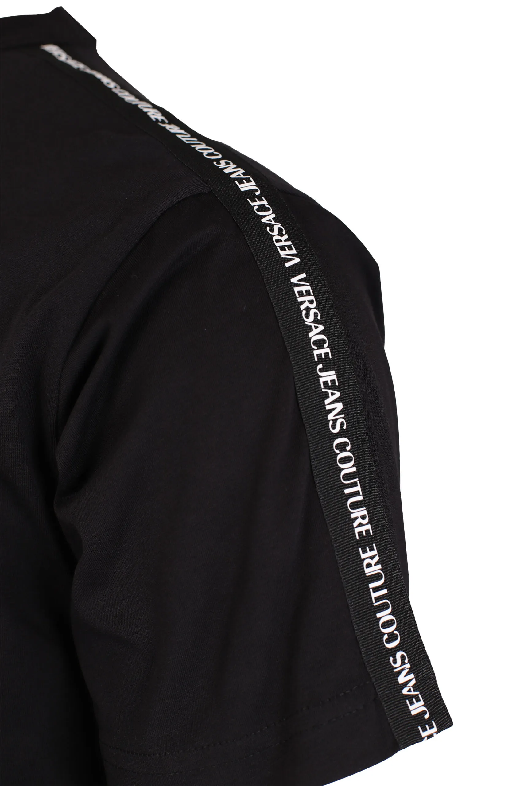 Camiseta negra con logo mini en hombros