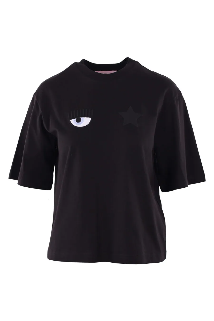 Camiseta negra con logo ojo y estrella