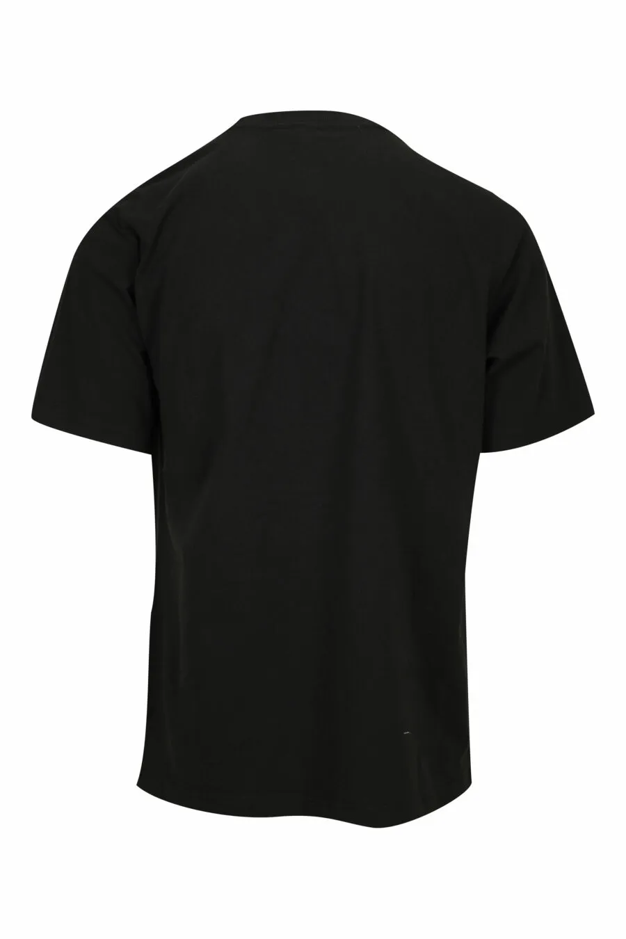 Camiseta negra con maxilogo diagonal 
