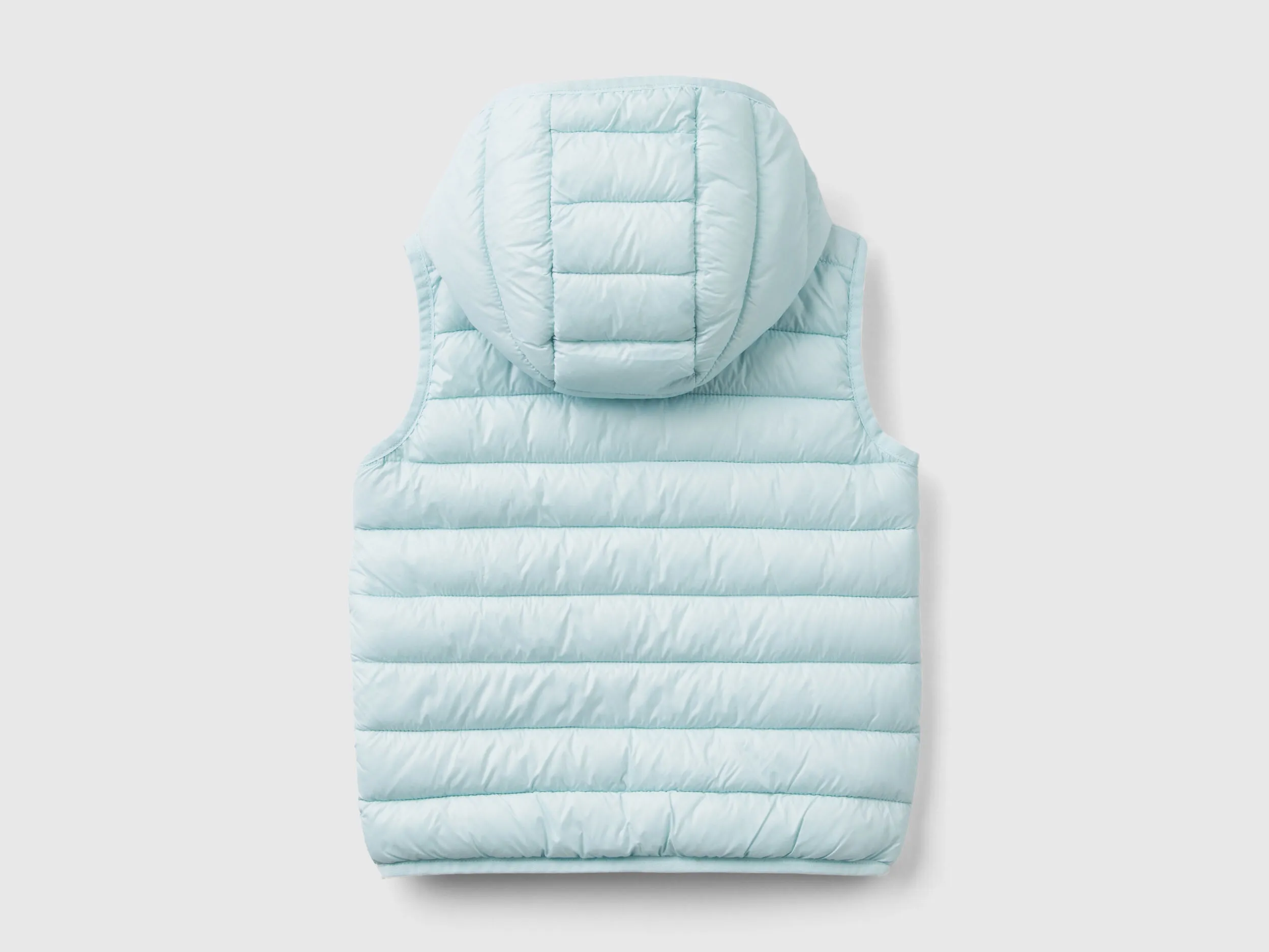 Chaleco acolchado con capucha