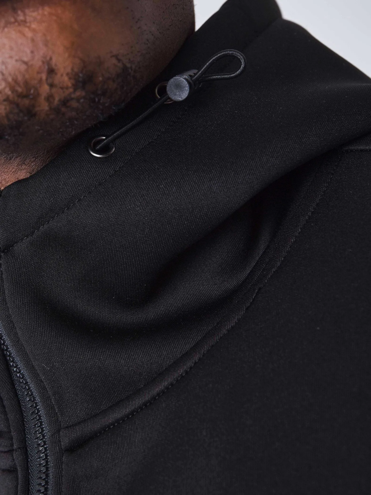Chaqueta con capucha Techwear