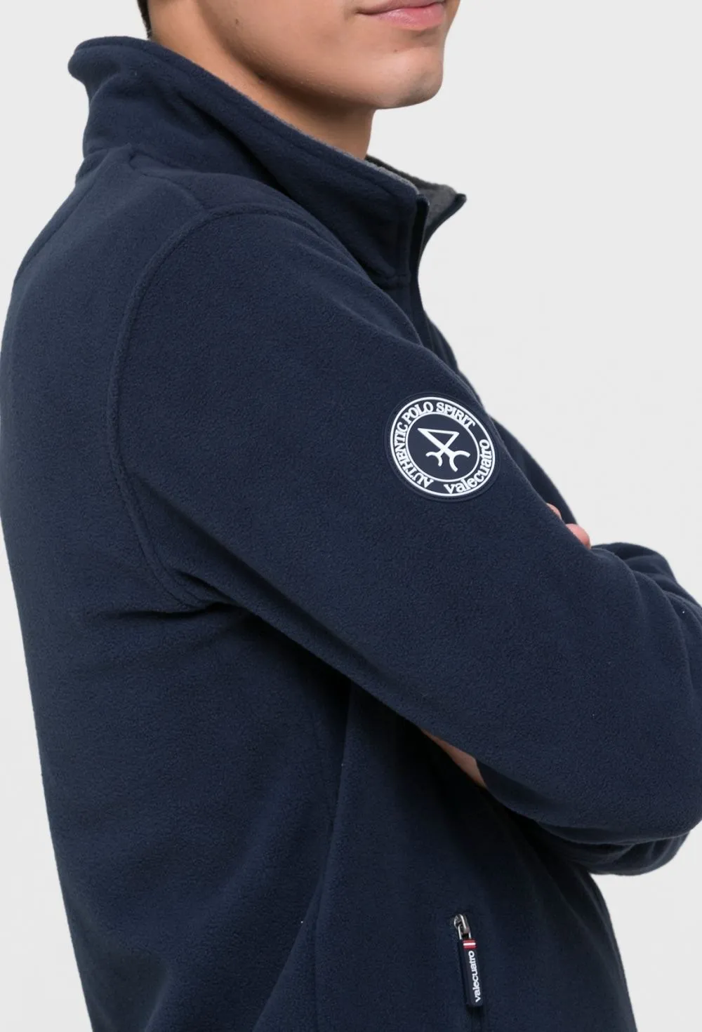 Chaqueta polar modelo escudo azul marino