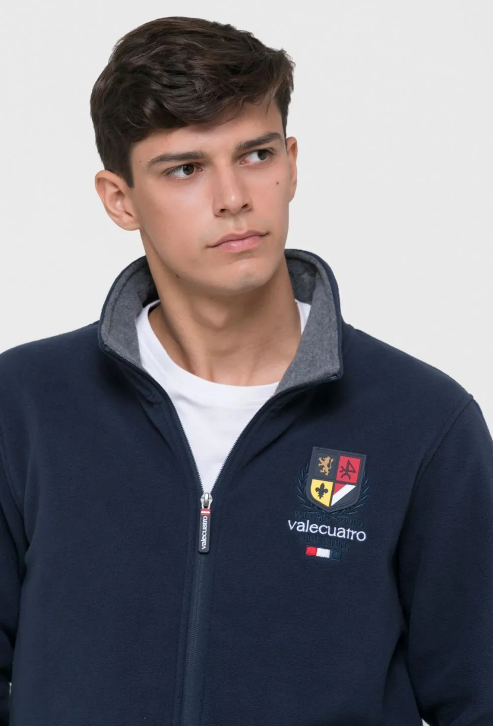 Chaqueta polar modelo escudo azul marino