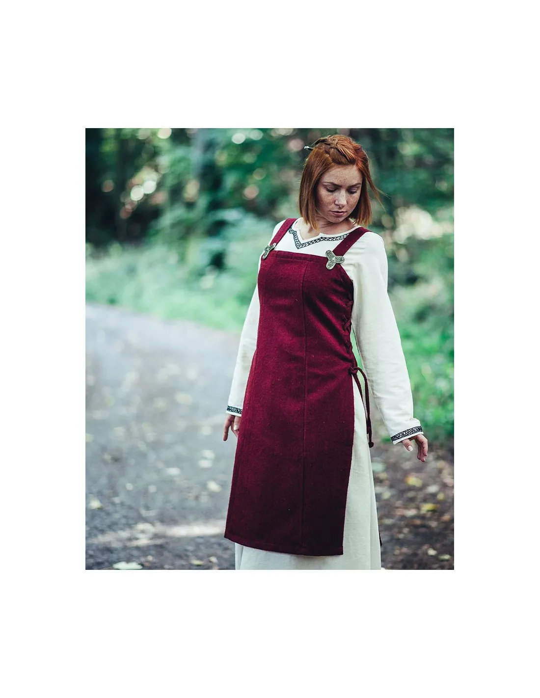 Delantal medieval vikingo Aila en lana, color rojo