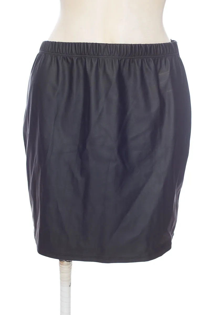 FALDA COLOR NEGRO  LOGUIN