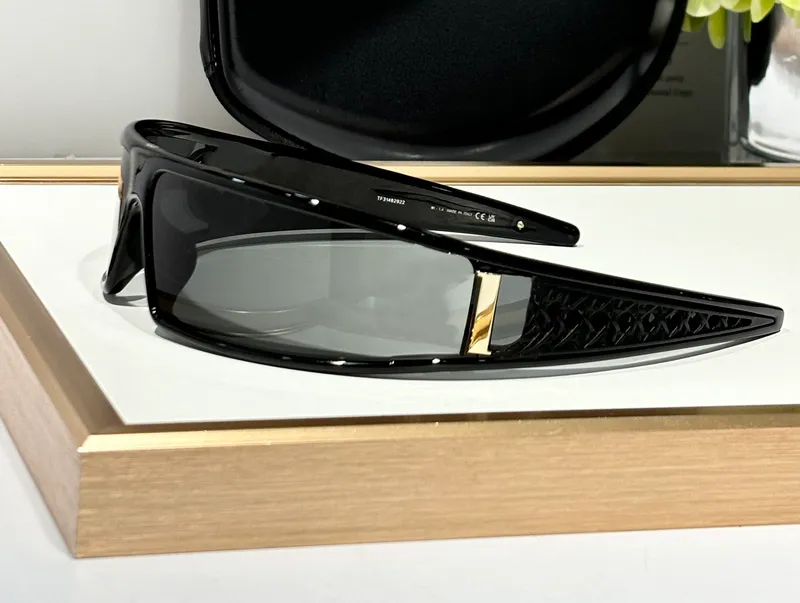 Gafas de sol de envoltura de escudo fría