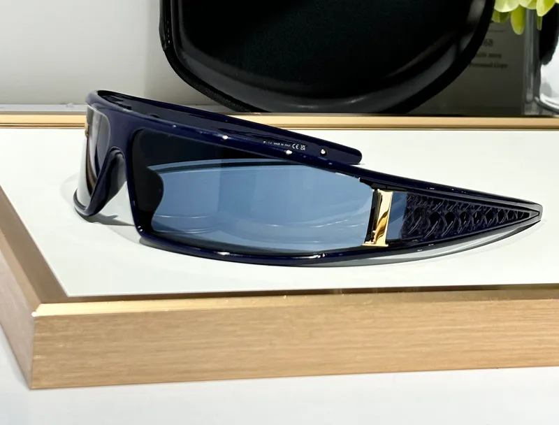 Gafas de sol de envoltura de escudo fría