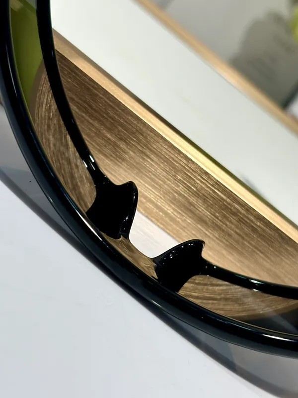 Gafas de sol de envoltura de escudo fría