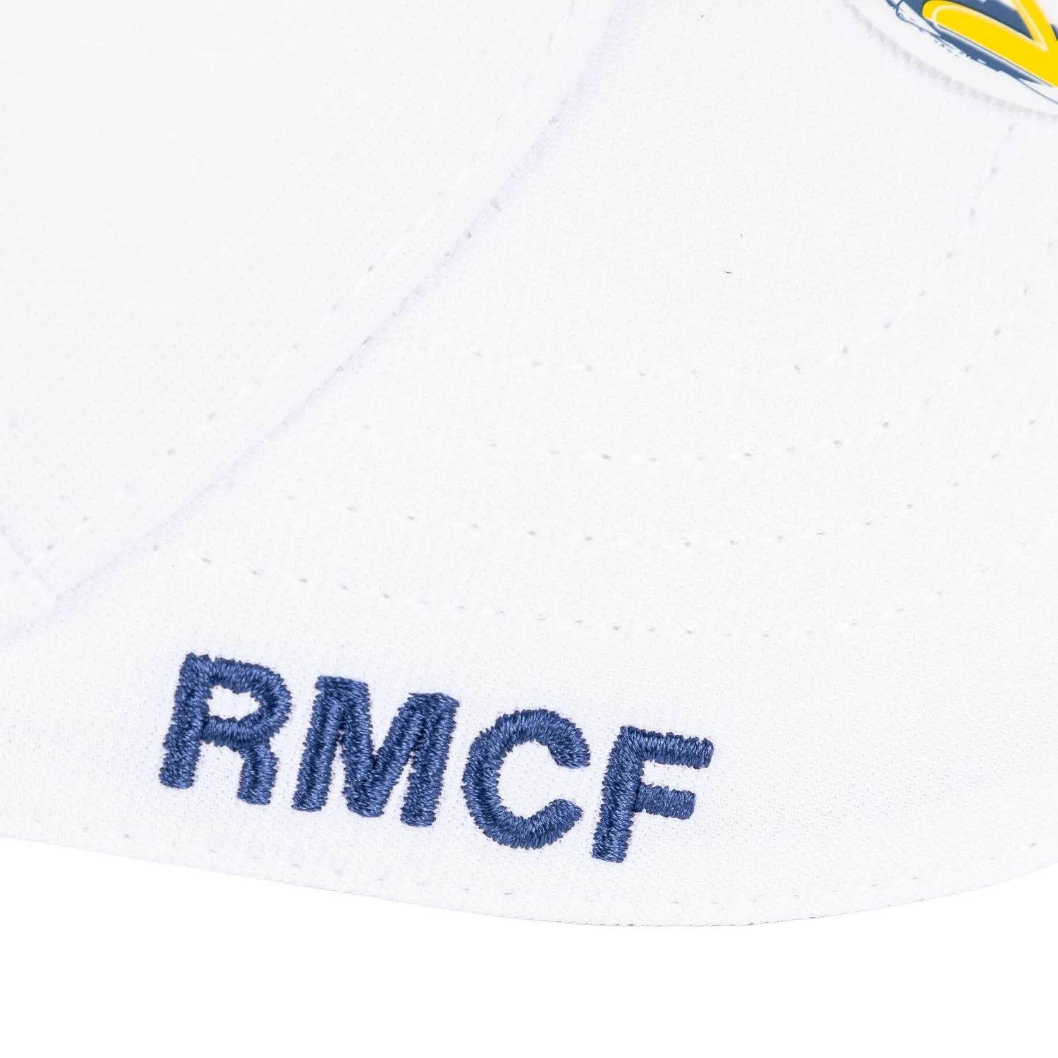 Gorra Niño Detalle de Escudo Real Madrid