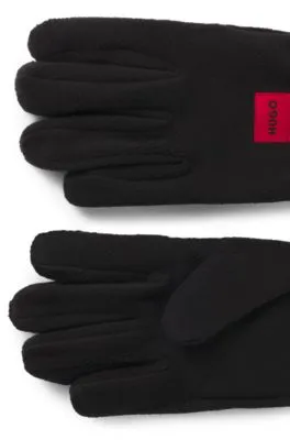 Guantes de forro polar con etiqueta con logo roja