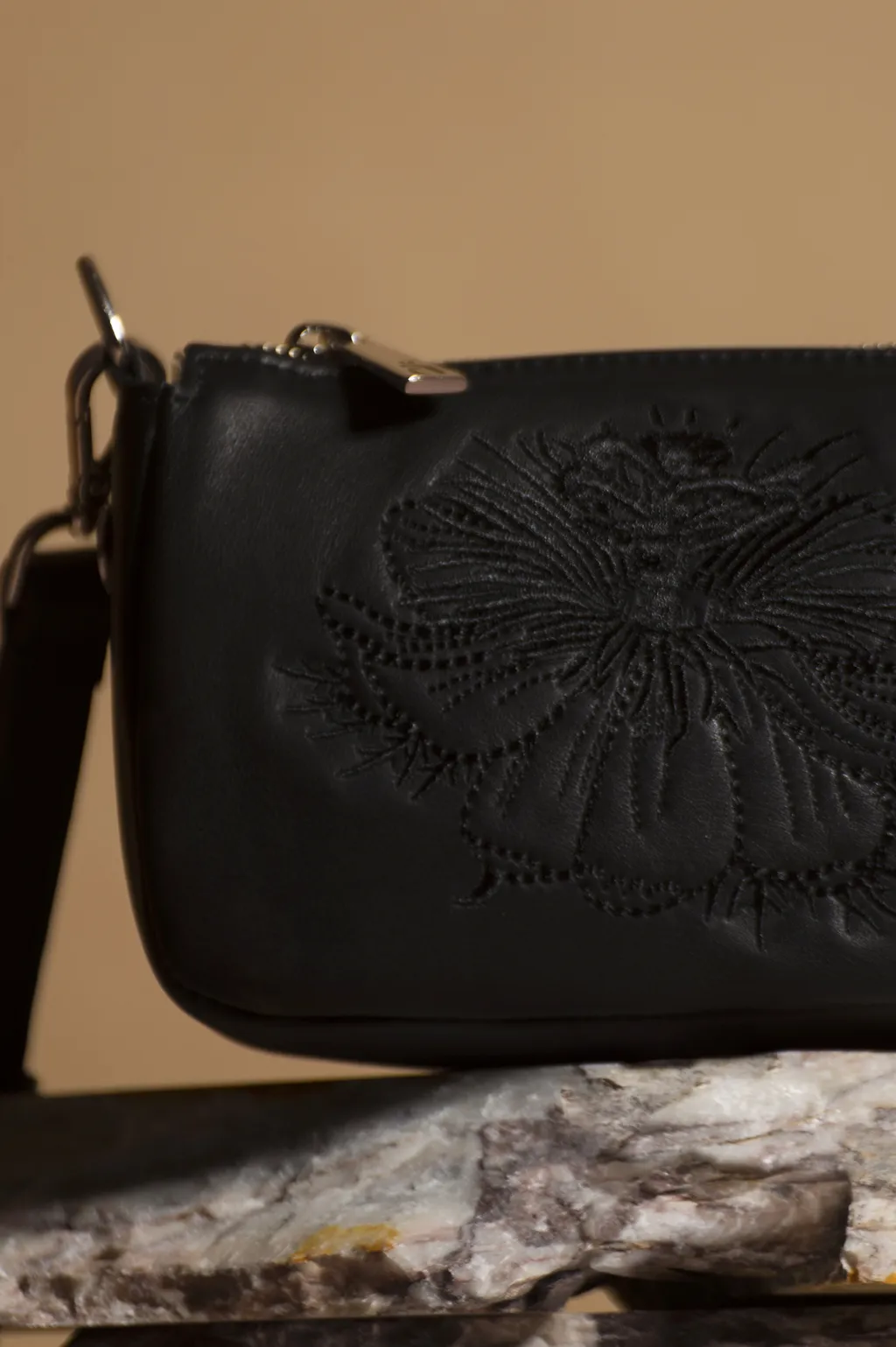 Minibag YVOTÍ Negra