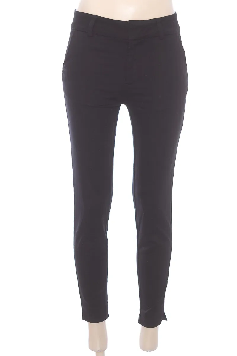 PANTALóN COLOR NEGRO  ARKITECT
