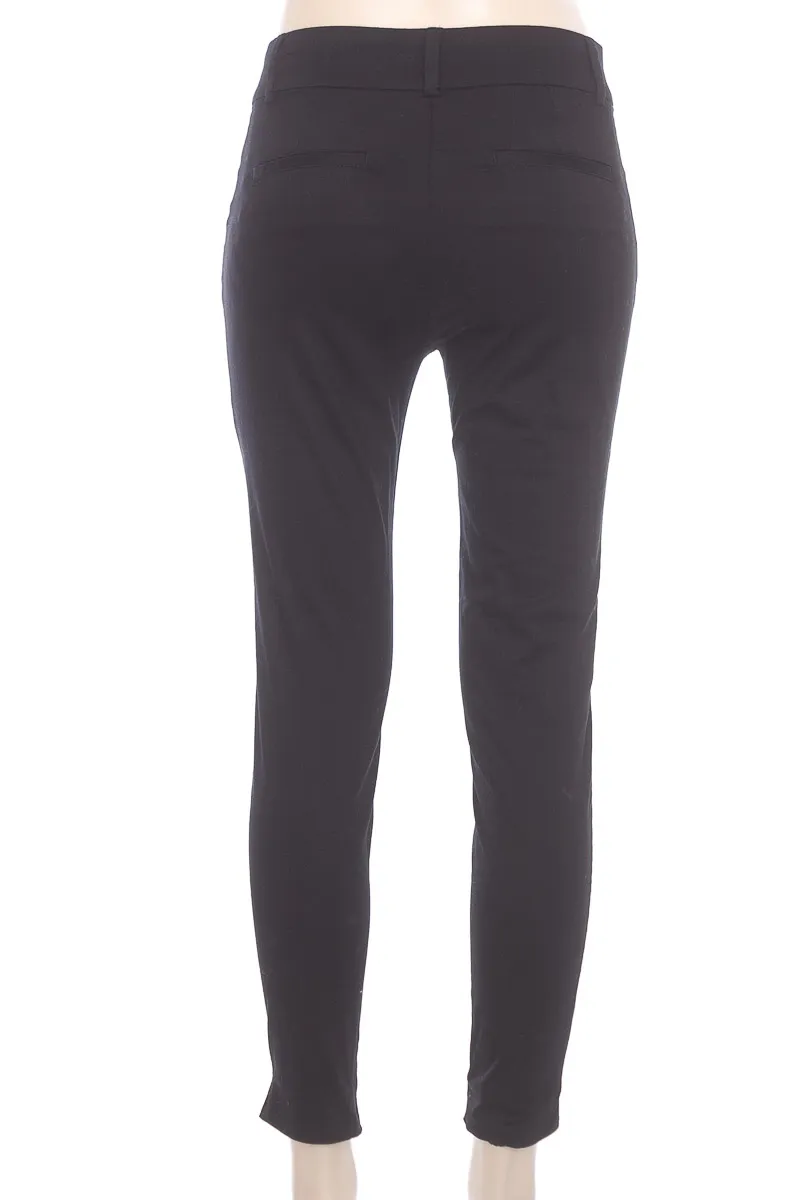 PANTALóN COLOR NEGRO  ARKITECT