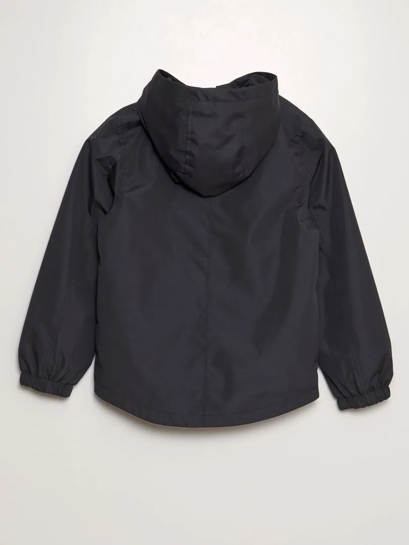 PARKA IMPERMEABLE CON CAPUCHA  NEGRO