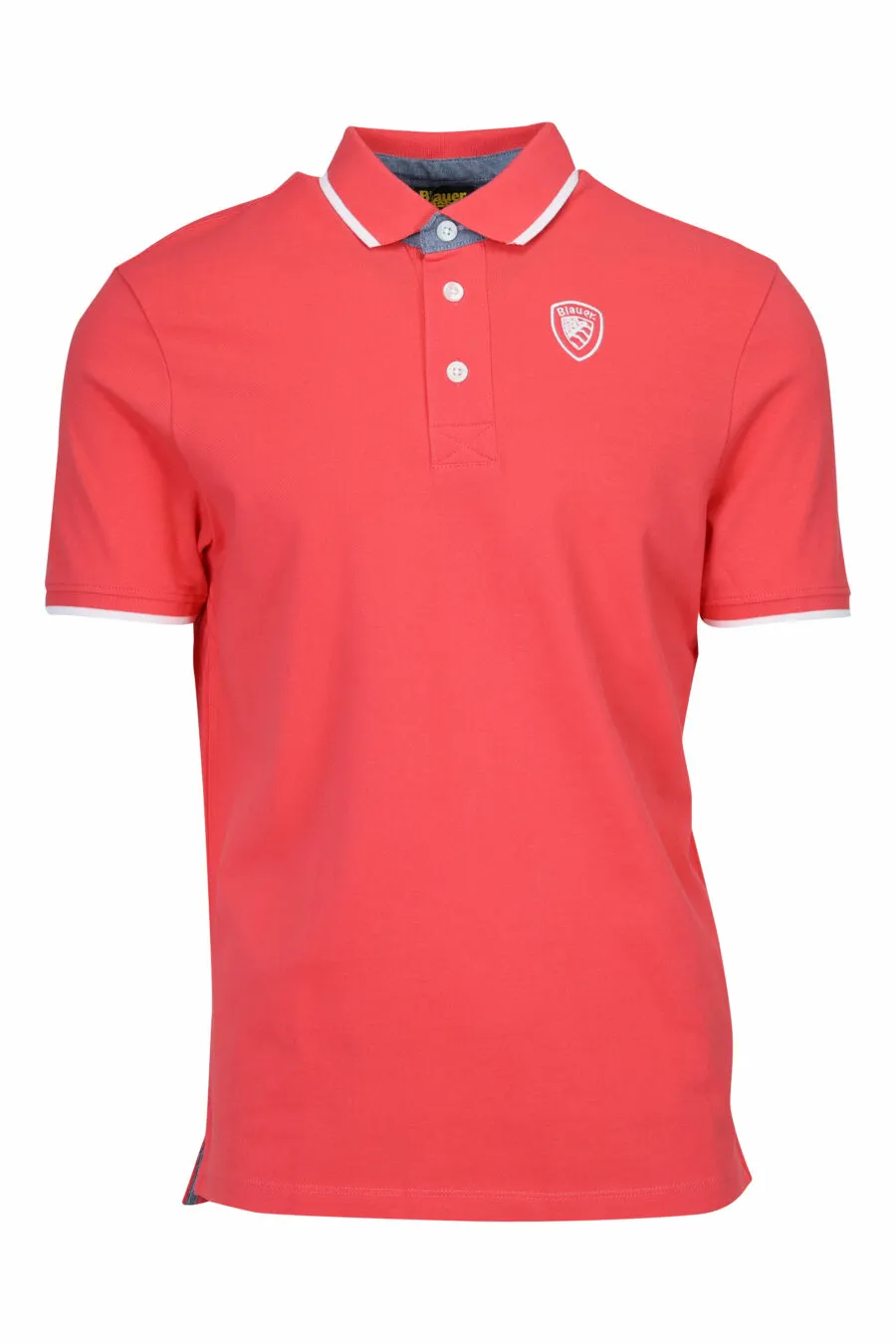 Polo color coral con minilogo escudo