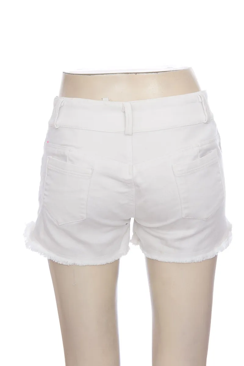 SHORT COLOR BLANCO  CLOSEANDO