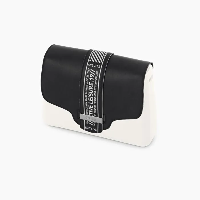 Solapa negra estampada athleisure O glam