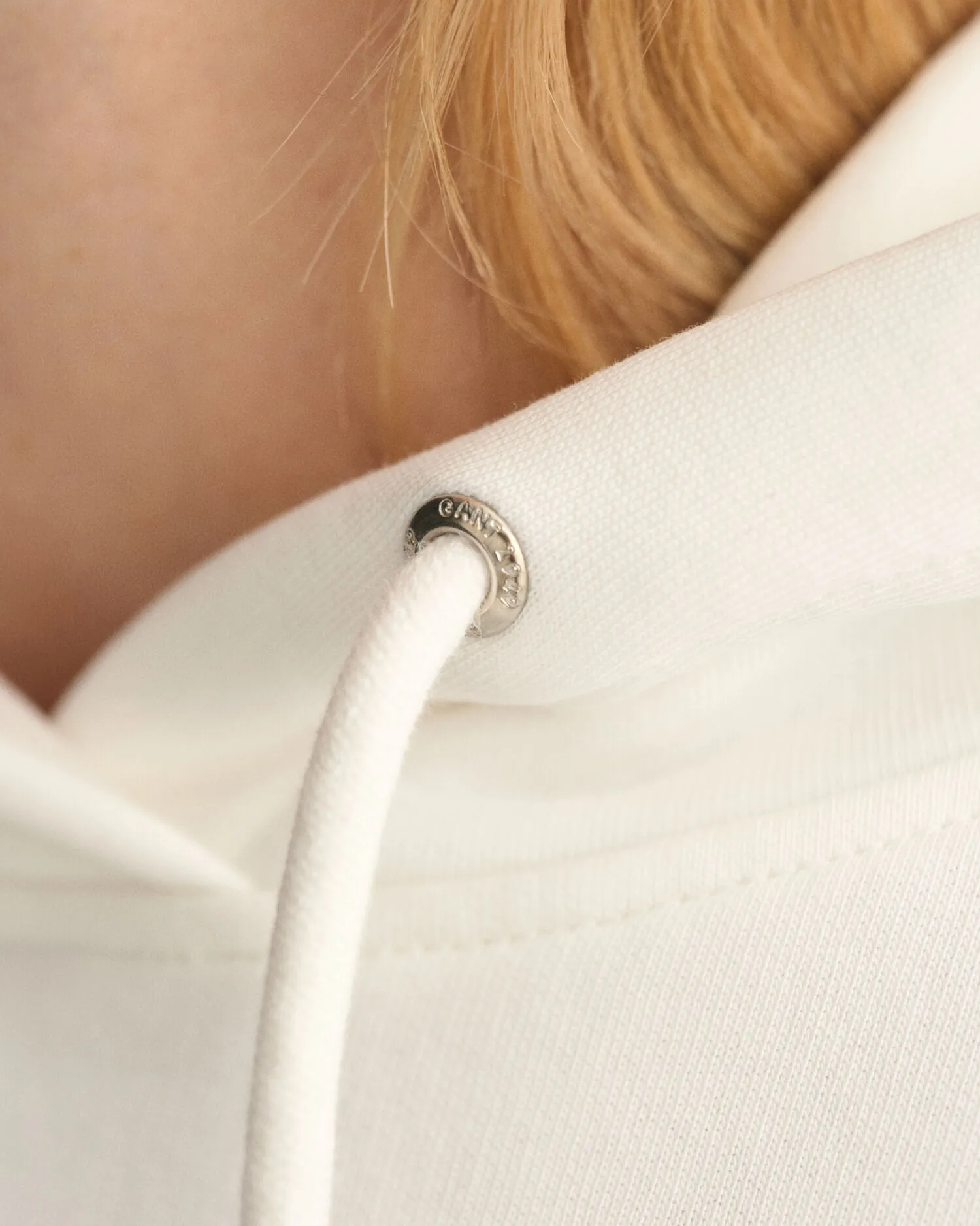 Sudadera con capucha Shield