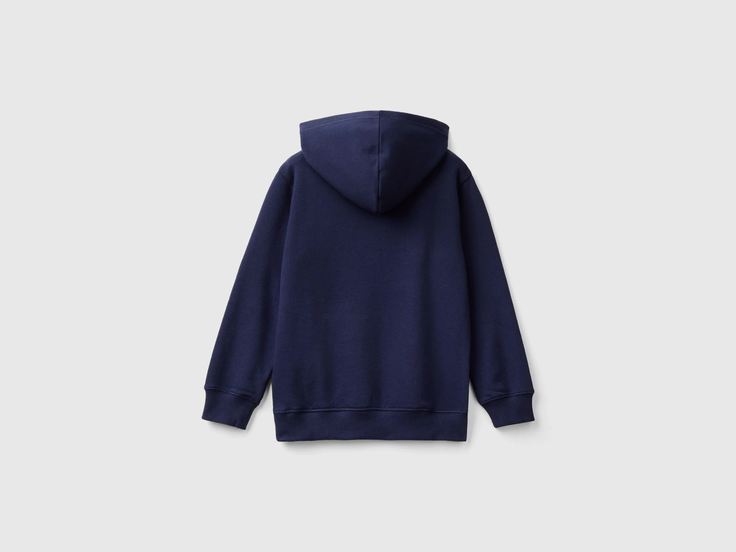 Sudadera con estampado y capucha