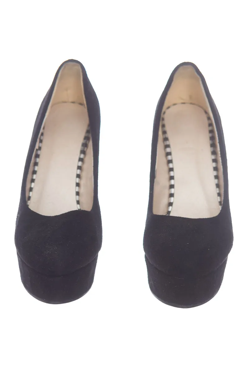 ZAPATOS COLOR NEGRO  CLOSEANDO
